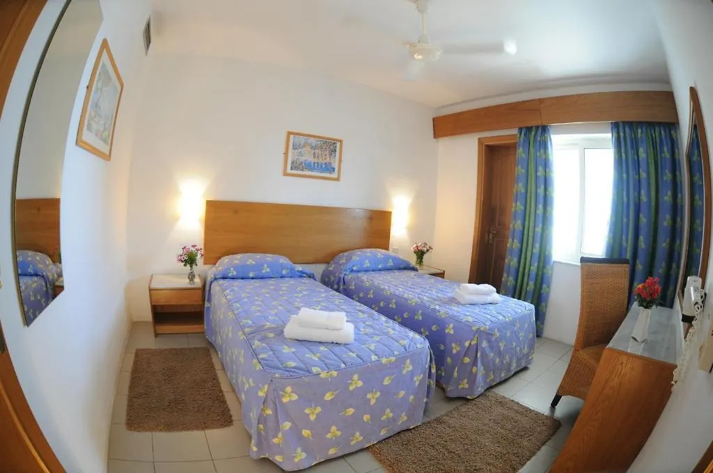 Club Salina Wharf Aparthotel Qawra