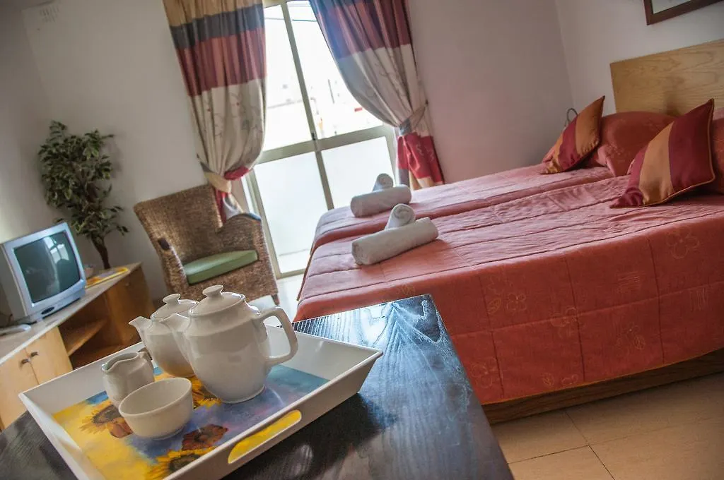 Club Salina Wharf Aparthotel Qawra 4*,
