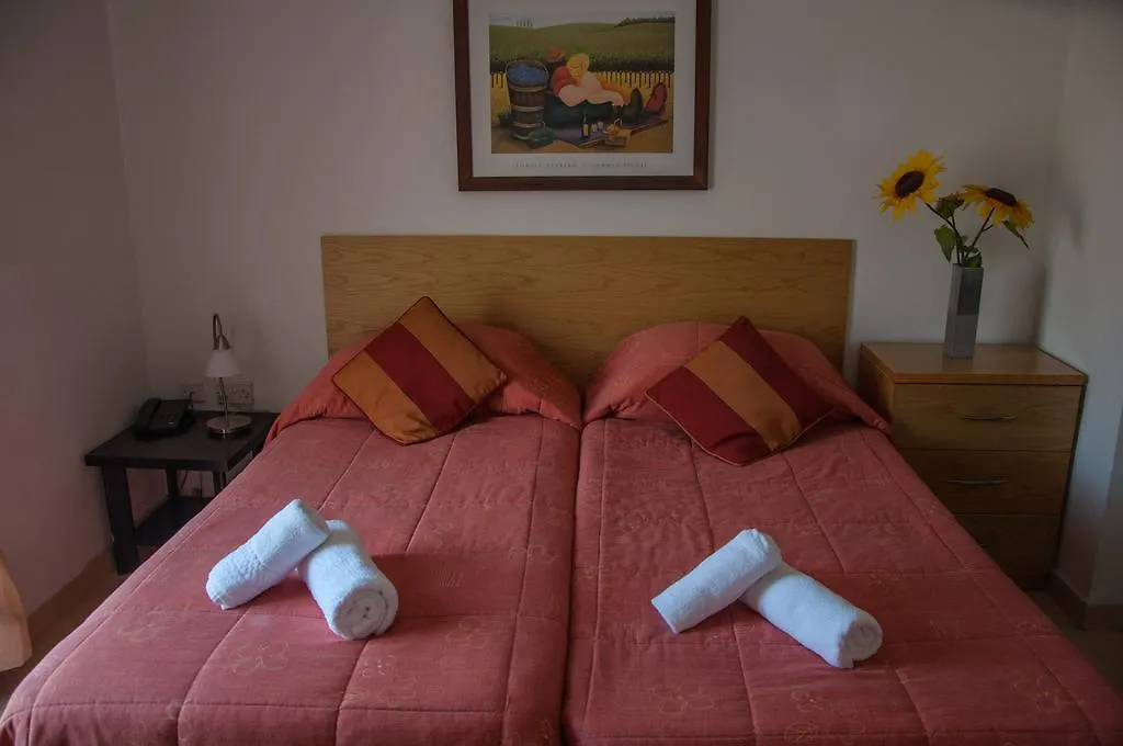 Club Salina Wharf Aparthotel Qawra 4*,