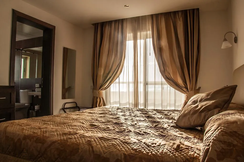 Club Salina Wharf Aparthotel Qawra